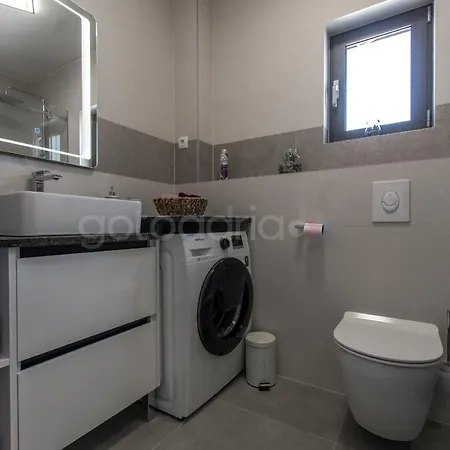 Delux Diva Mare - Free Parking * Макарска