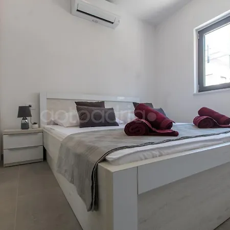 Delux Diva Mare - Free Parking Makarská